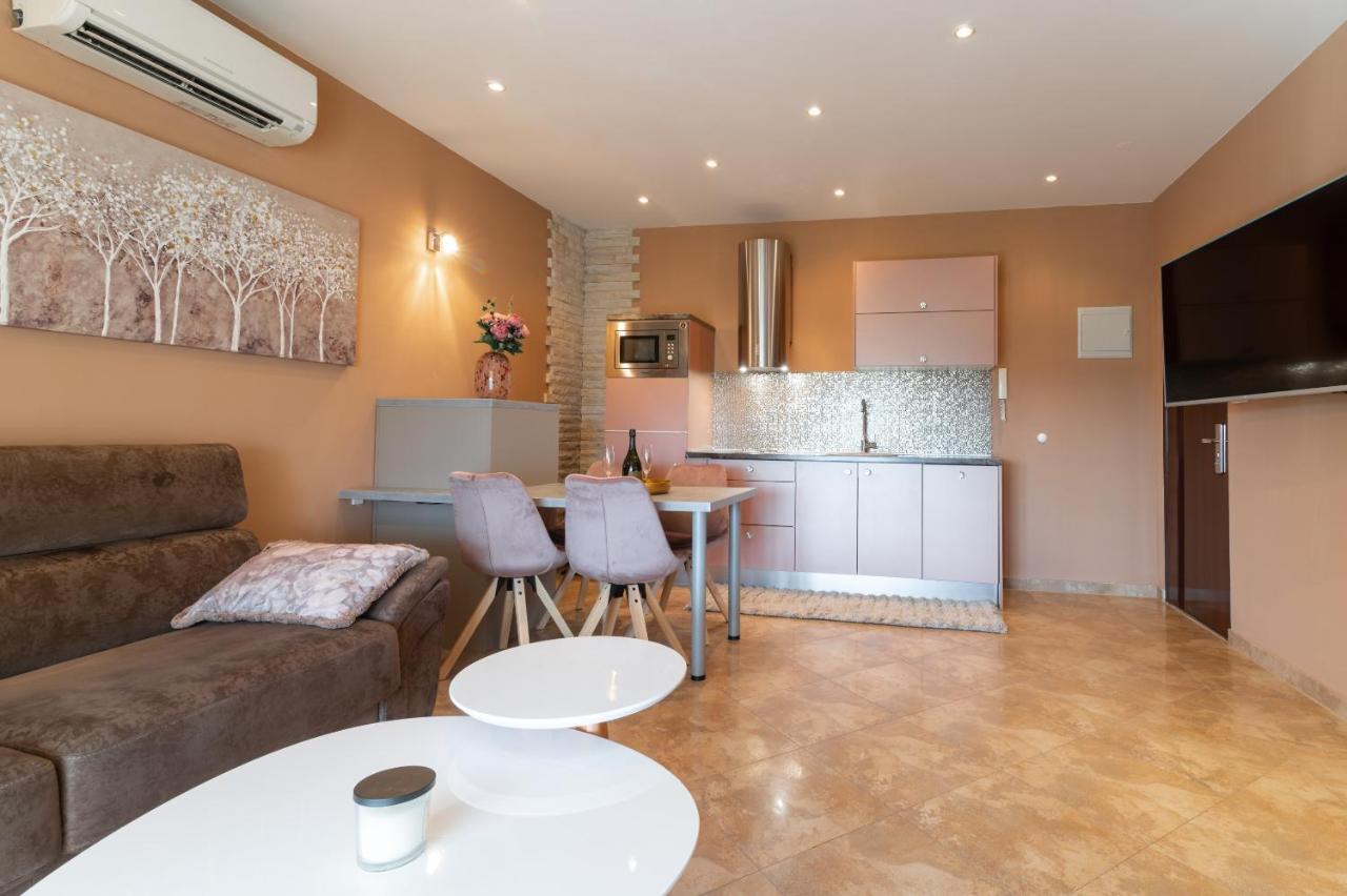 Deluxe Suite Bambi With Panoramic View 扎达尔 外观 照片
